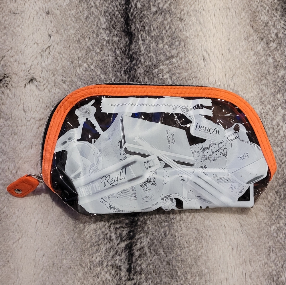 NWOT Benefit Cosmetics makeup bag